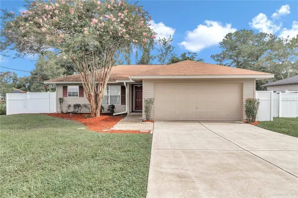 11 HEMLOCK TERRACE TRAK, Ocala, FL 34472