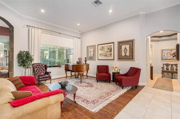 8432 DUNHAM STATION DR, Tampa, FL 33647