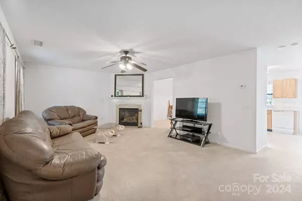 10715 Gold Pan RD, Charlotte, NC 28215