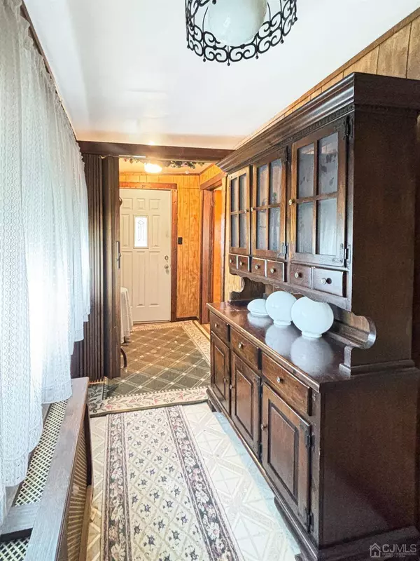 14 Heston AVE, Sayreville, NJ 08879