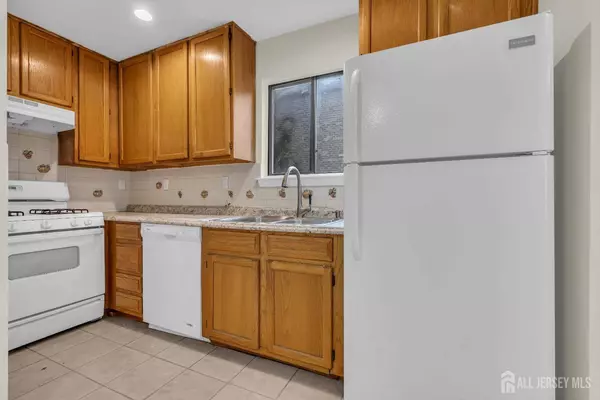 4115 Birchwood CT, North Brunswick, NJ 08902