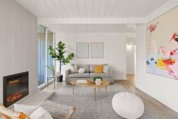 2443 Thaddeus DR, Mountain View, CA 94043