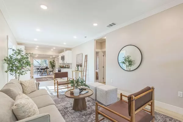 2646 2nd AVE, Sacramento, CA 95818