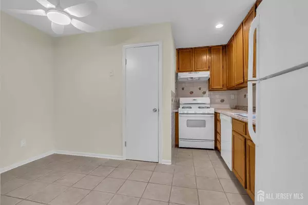 4115 Birchwood CT, North Brunswick, NJ 08902