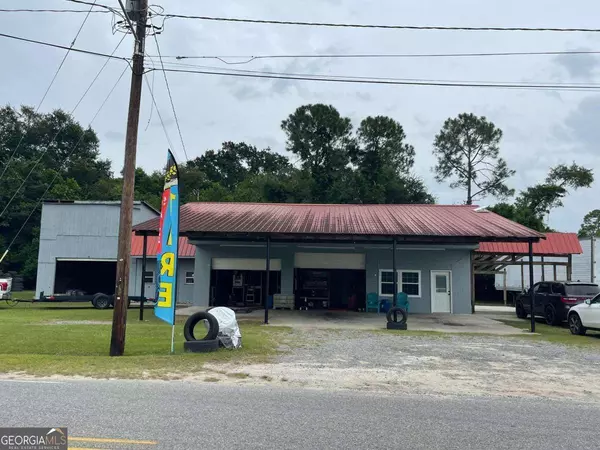 9 East AVE, Mcrae-helena, GA 31055