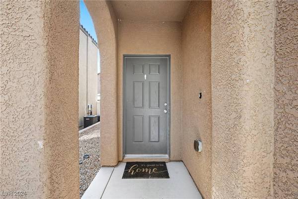 9389 Black Wolf Avenue, Las Vegas, NV 89178