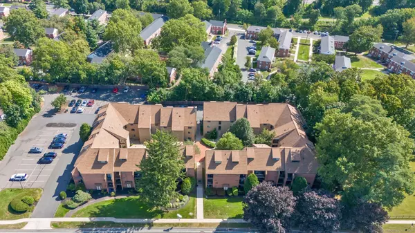 38 North Main Street #APT 30, West Hartford, CT 06107