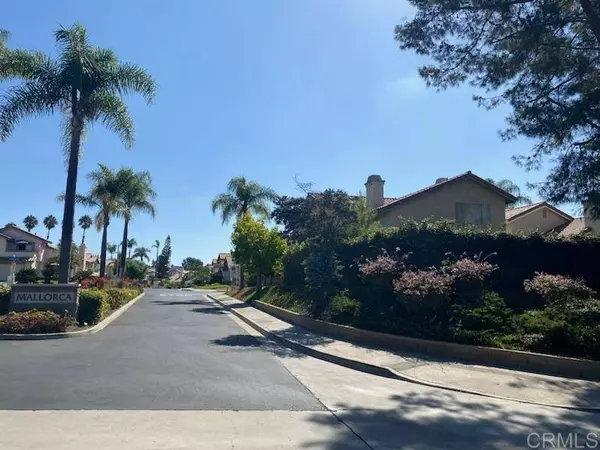 1573 Madrid DR, Vista, CA 92081