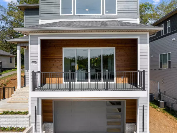 2319 Riverside DR #2319, Knoxville, TN 37914