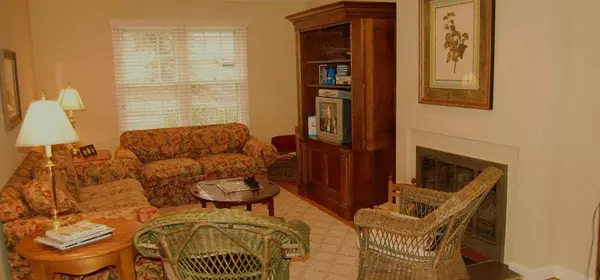 28 Riverview Ct, Secaucus Town, NJ 07094