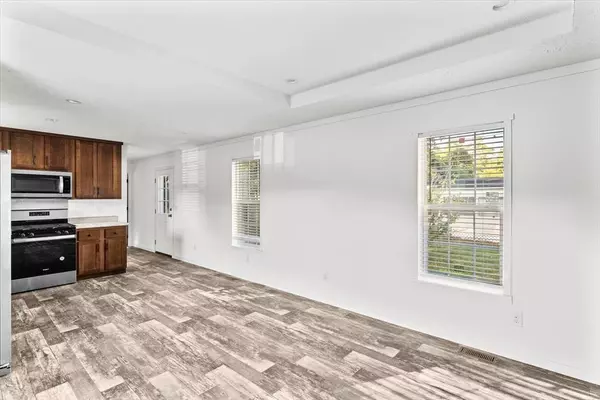 194 Lafayette Rd #26E, Salisbury, MA 01952