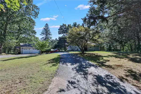 174 Stillwater RD, Smithfield, RI 02917