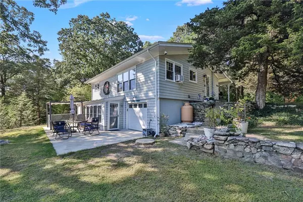 174 Stillwater RD, Smithfield, RI 02917