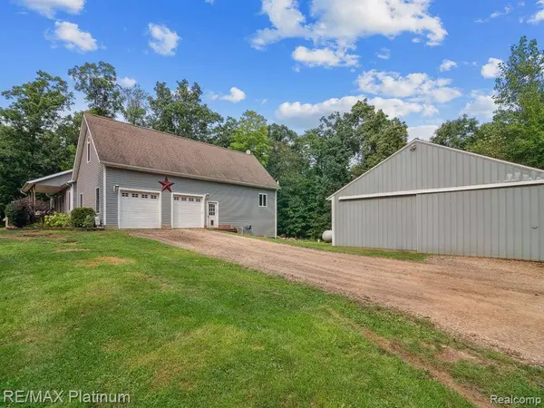 18364 WALNUT Lane, Gregory, MI 48137