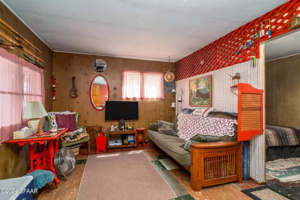 19104 S UNION DR, Erskine, MN 56535