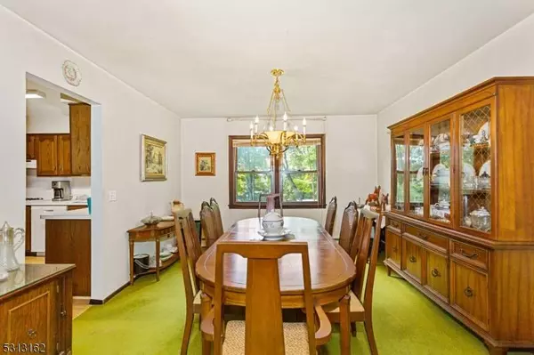 5 Blackfoot Trl, Oakland Boro, NJ 07436