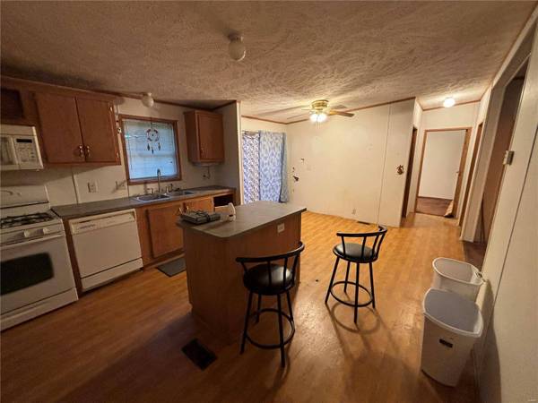 10970 Cordum AVE, Gillespie, IL 62033