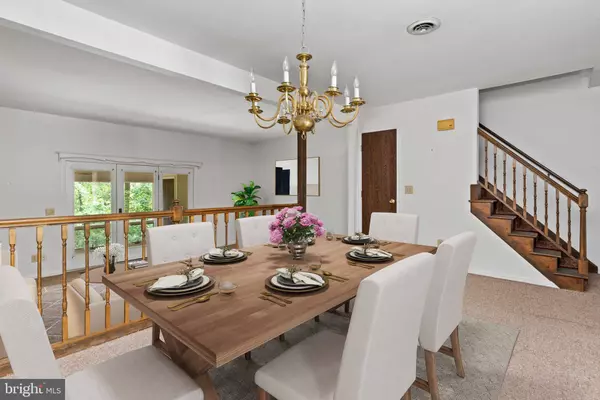 956 INNSBRUCK DR, Hummelstown, PA 17036