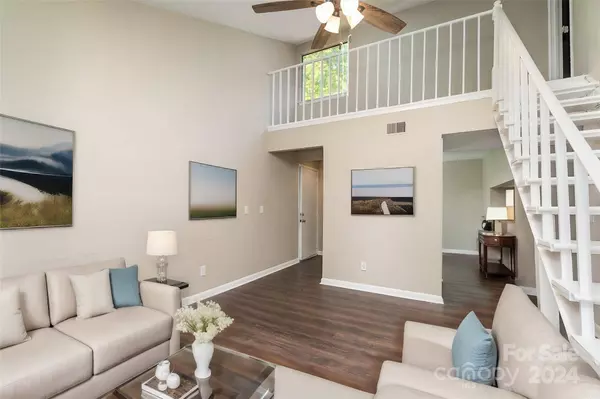 4401 Sharon Chase DR #E, Charlotte, NC 28215