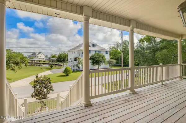 124 Basswood Drive, Pass Christian, MS 39571