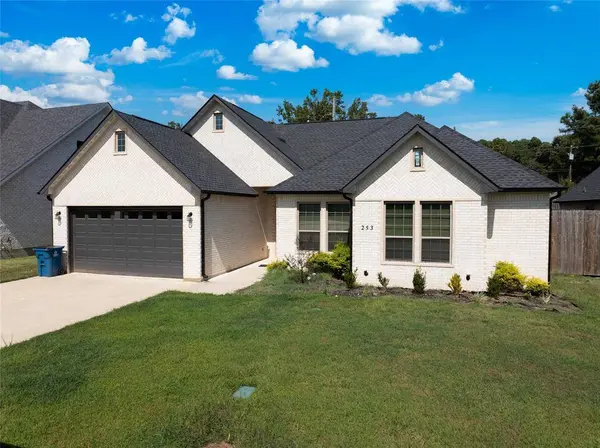 253 Kathryns Ct, Mount Pleasant, TX 75455