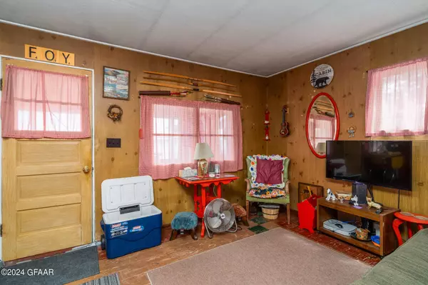 19104 S UNION DR, Erskine, MN 56535