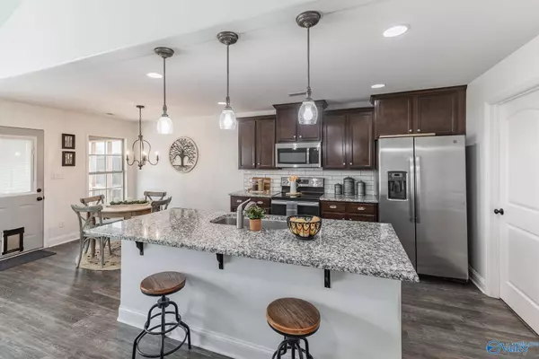 197 Olde Dogwood Trail, Decatur, AL 35603