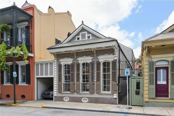 915 DAUPHINE ST, New Orleans, LA 70116