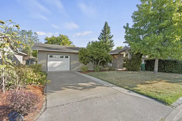 600 Elm WAY, Eagle Point, OR 97524