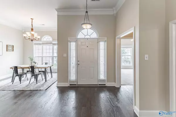 2222 Naples Drive SW, Decatur, AL 35603