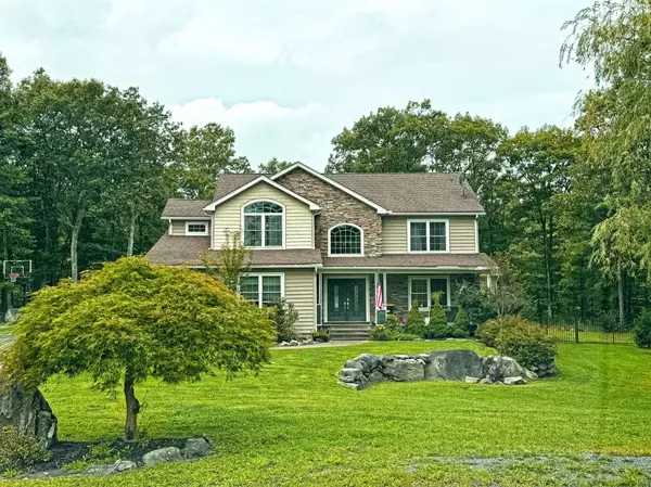 539 Sycamore Ln, East Stroudsburg, PA 18302-8097