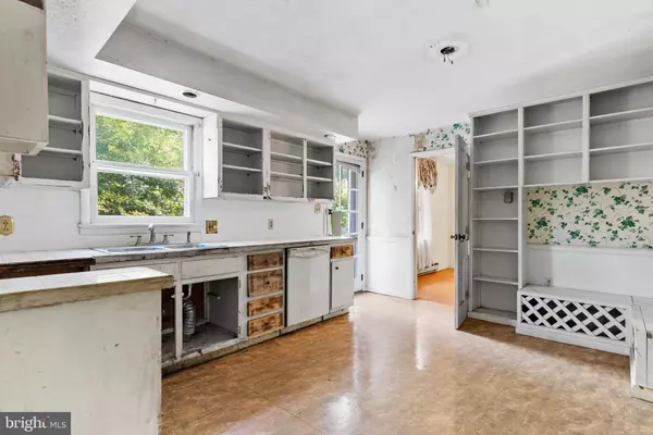 404 SHIELD ST, Harrisburg, PA 17109