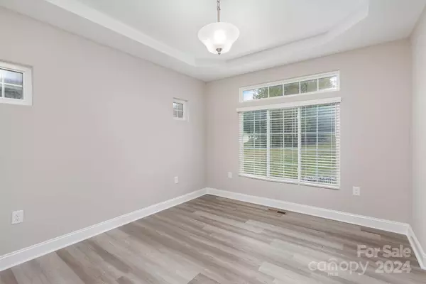 4331 Rolling Acres RD #8, Charlotte, NC 28213