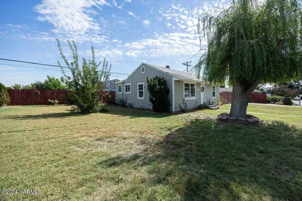 1304 Heffron St, Sunnyside, WA 98944