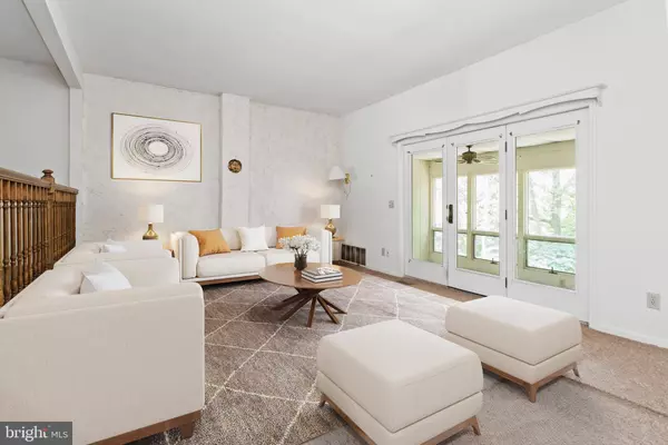 956 INNSBRUCK DR, Hummelstown, PA 17036