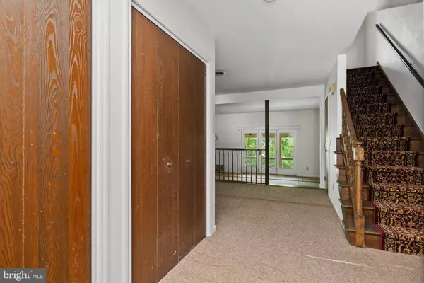 956 INNSBRUCK DR, Hummelstown, PA 17036