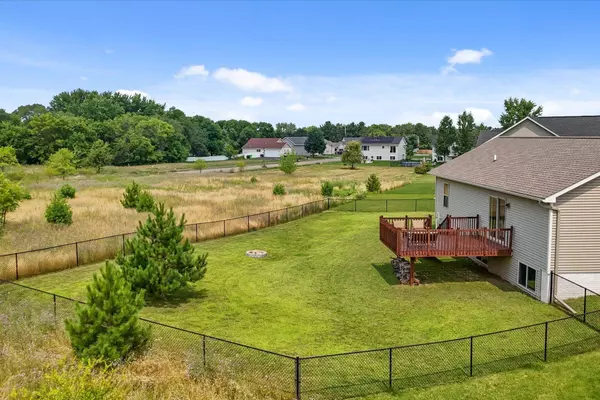 1137 Legacy Pkwy, New Richmond, WI 54017