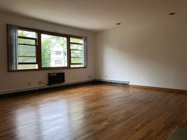 155 Lake St, West Harrison, NY 10604-1903