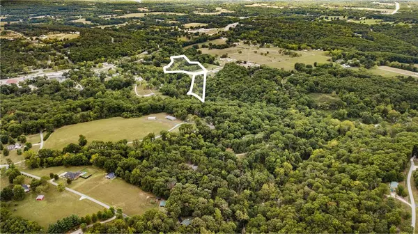 Tall Oaks Ln, Garfield, AR 72732