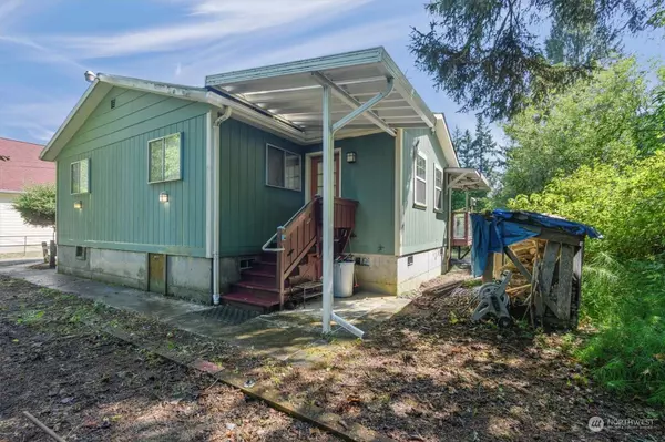 16 Pleasant Point, Skamokawa, WA 98647