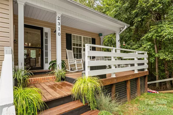 2310 39th Avenue CT NE, Hickory, NC 28601