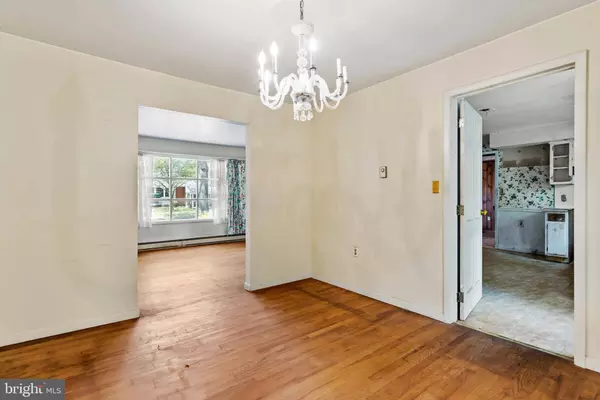 404 SHIELD ST, Harrisburg, PA 17109