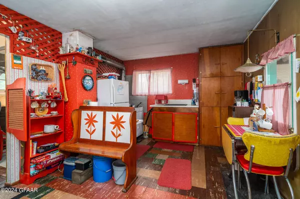 19104 S UNION DR, Erskine, MN 56535