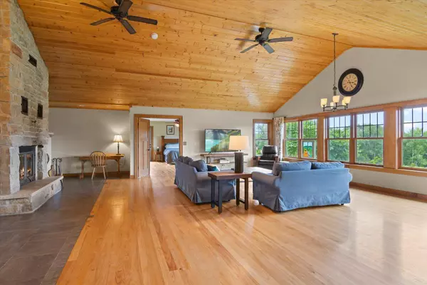 N402 250th ST, Maiden Rock, WI 54769