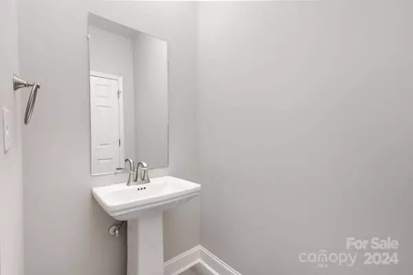 4331 Rolling Acres RD #8, Charlotte, NC 28213