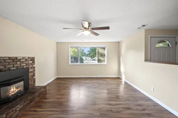 600 Elm WAY, Eagle Point, OR 97524