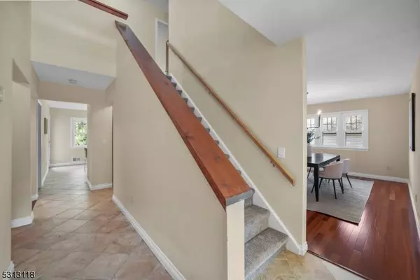 4 Woodville Ter, Hillsborough Twp., NJ 08844