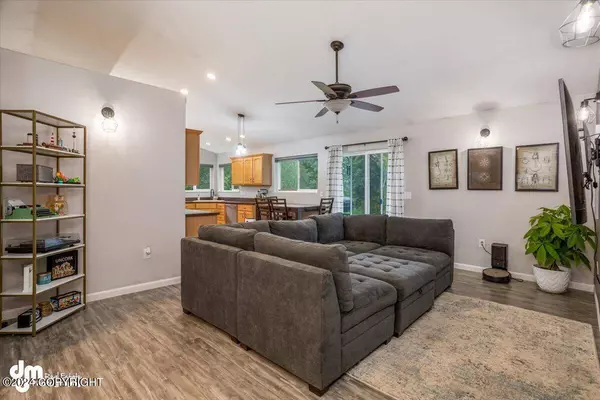 5090 W Northern Rose LN, Wasilla, AK 99623