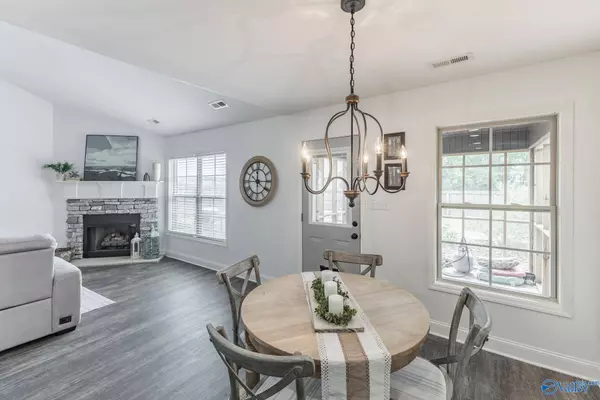 197 Olde Dogwood Trail, Decatur, AL 35603