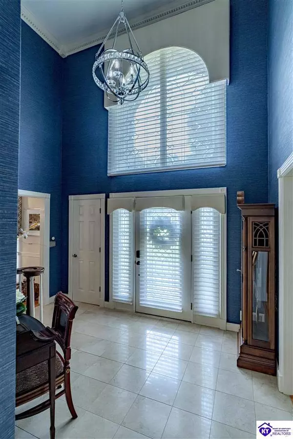 418 Red Bud Drive, Elizabethtown, KY 42701